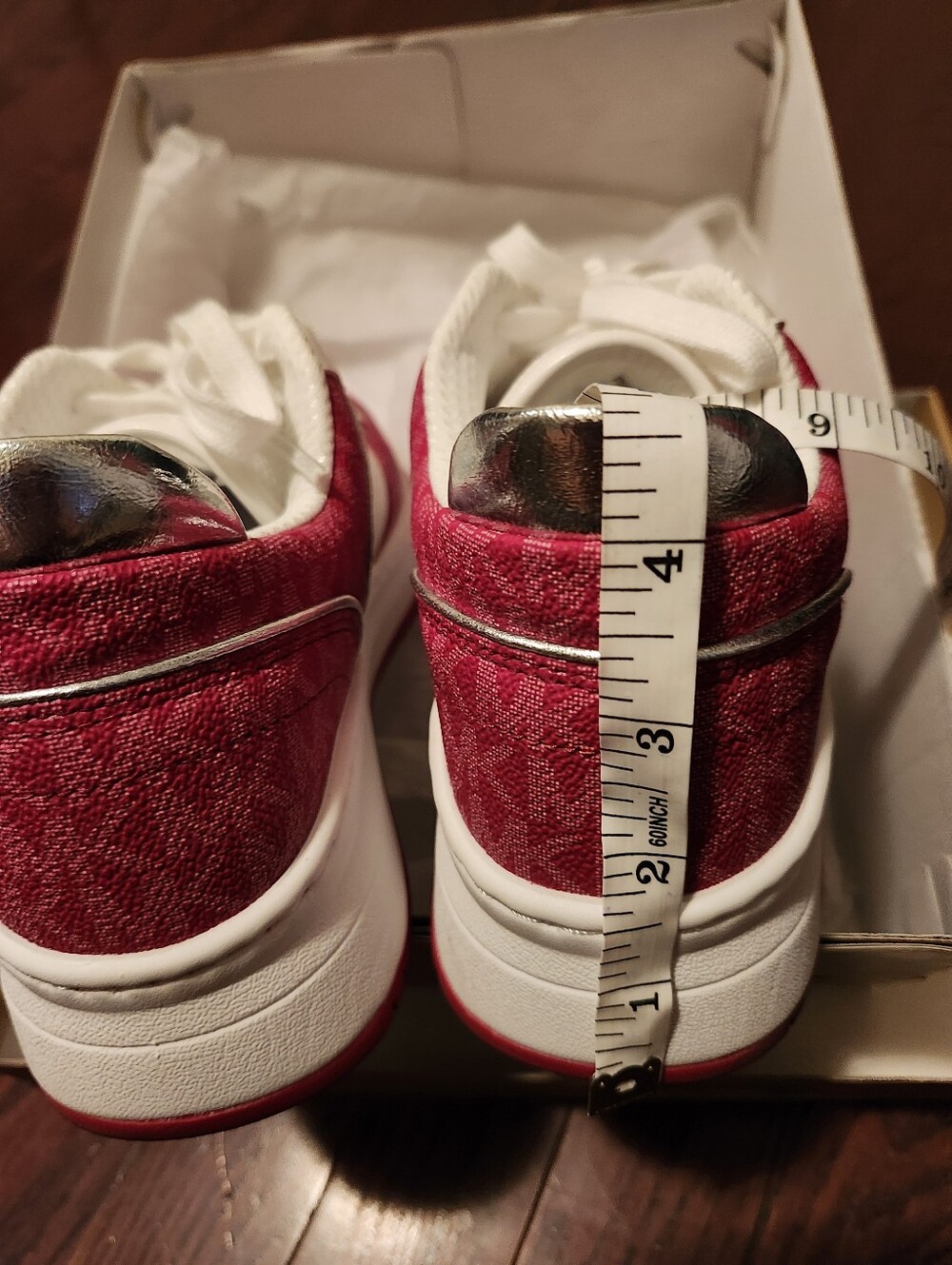 Michael Kors White & Red Logo-Panel Kids Sneakers - Picture 11 of 12